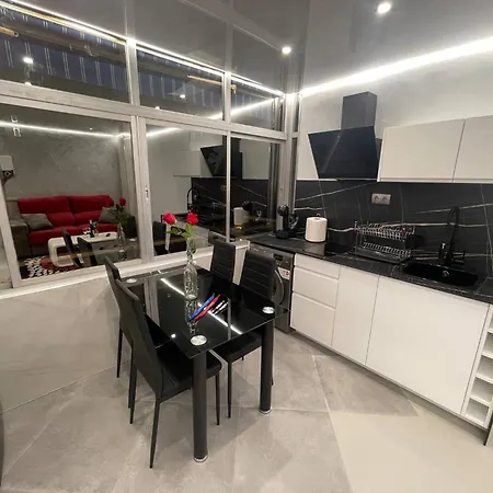 Dafne De Steram Flats Apartment *